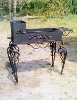 Кованый мангал с казаном