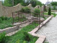 Кованый мостик на дачу