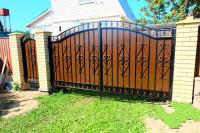 Широкие кованые ворота
