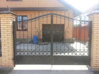 Кованые ворота с закрытым низом